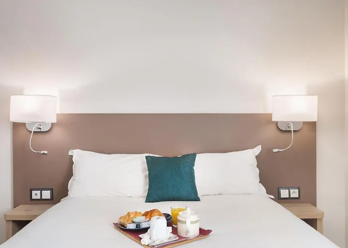 Hotel Courcelles Médéric à Paris